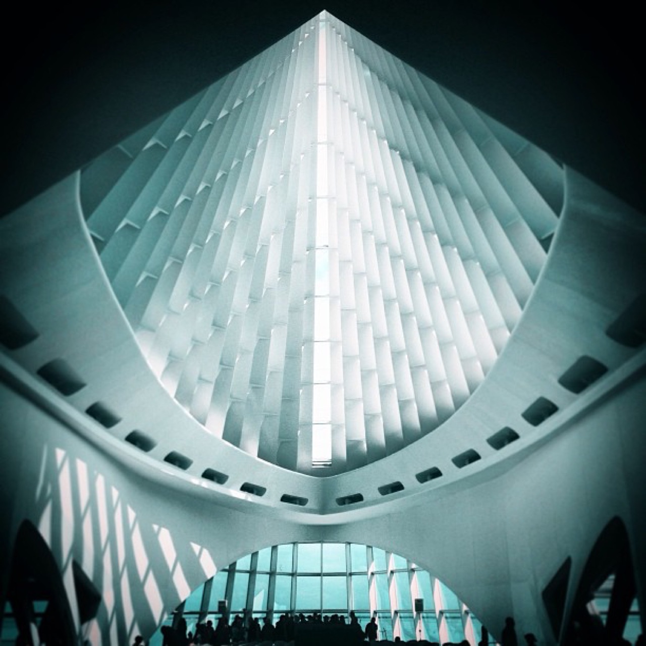 Light through the Milwaukee Art Museum atrium