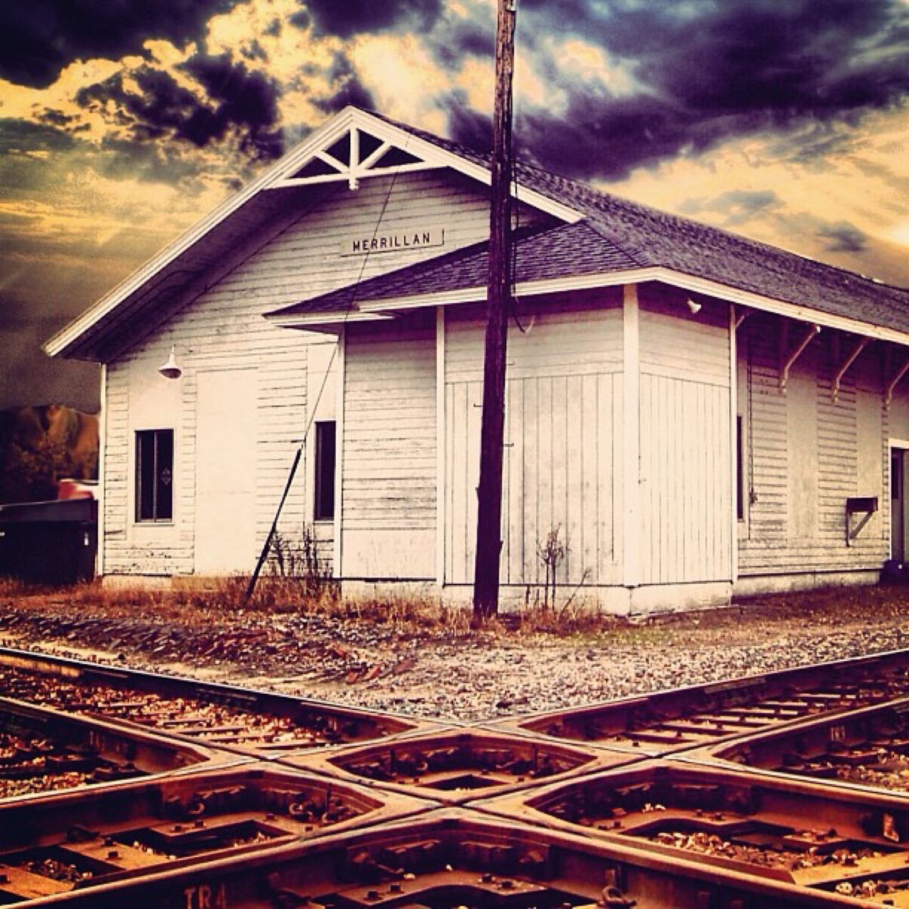 I like to take the long way home and come across scenes like these.