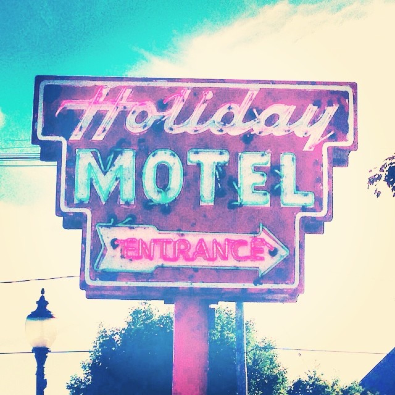 Leave it to victoriavox to show me the Holiday Music Motel