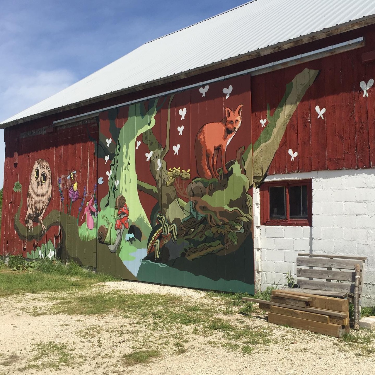 Just finished a mural on the barn at woodland_dunes_nature_center with…