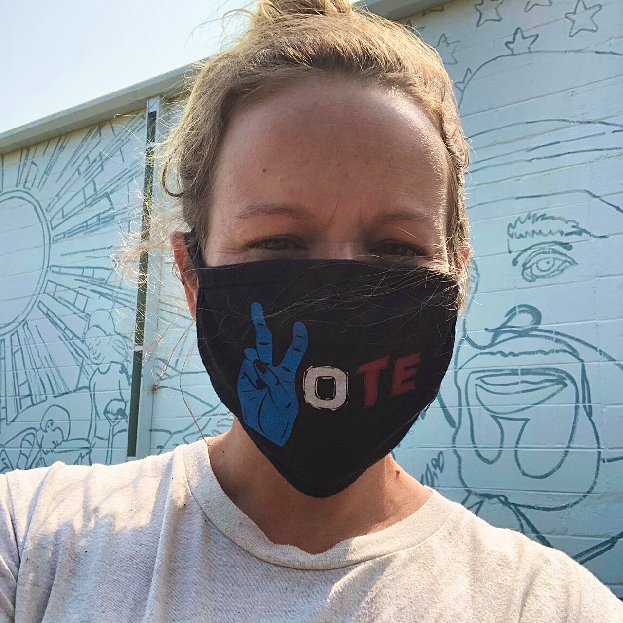 Started a new “unity” mural today and got to sport my new mask.