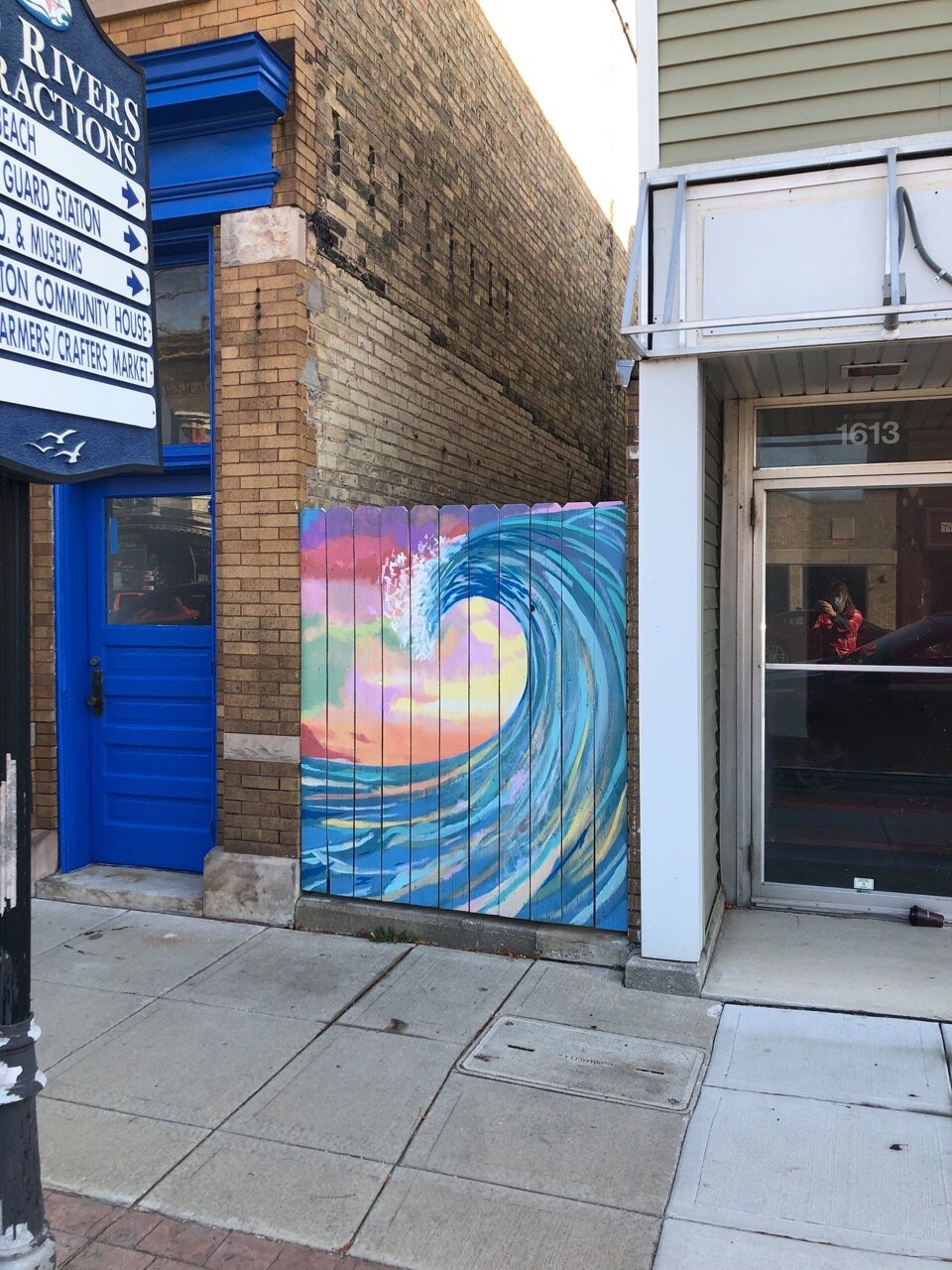 A beautiful day to finish up this little splash of color in downtown…