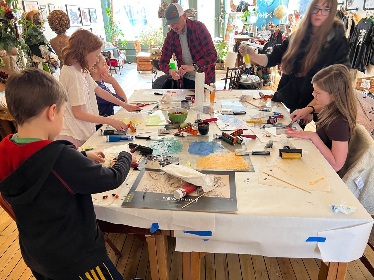 We had a great group of young printmakers in the studio this morning!