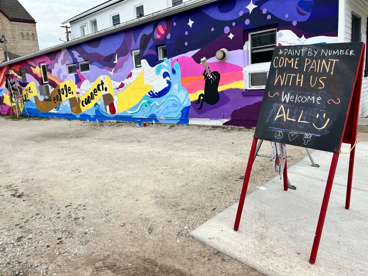 Congratulations to the Algoma Venture Academy mural class!