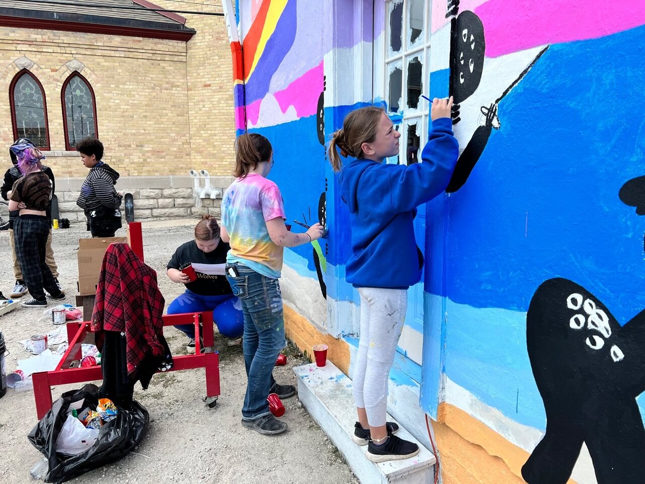 Congratulations to the Algoma Venture Academy mural class!