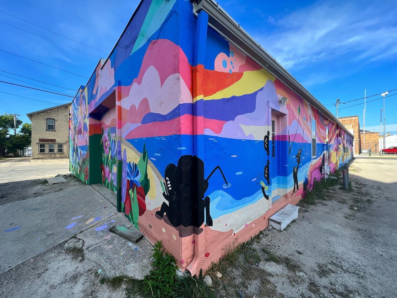 First mural of the season with this awesome collaboration between…