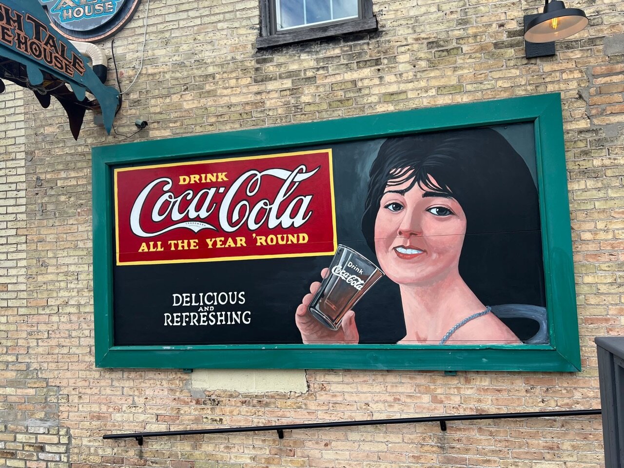 This beautiful old sign is looking fresh and fabulous.