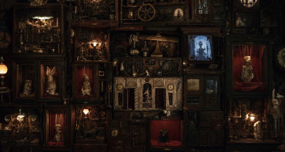 A Room That Thinks
